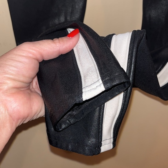 Spanx size XS / tp faux leather with white stripe leggings - Picture 9 of 11
